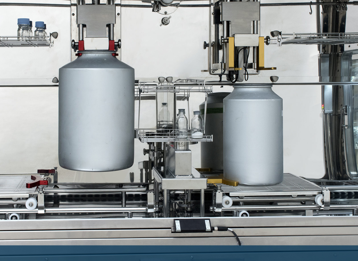 Sampling Isolator for sterile powders